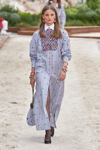 Look 55
